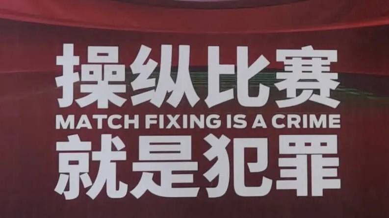 这位曾经的亚洲第一美男，用他那不老的容颜和独特的魅力，再次证明了他在娱乐圈的不可替代性。