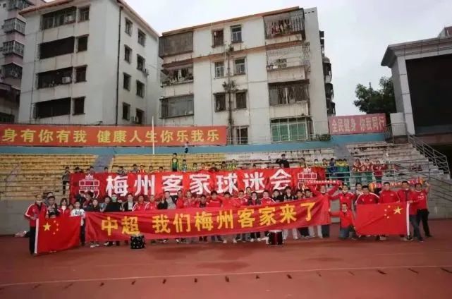 女星江一燕出任第四届浙江青年电影节形象大使 2017-11-07 ​一年一度的浙江青年电影节，是杭州的盛事，更是青年影人的狂欢。